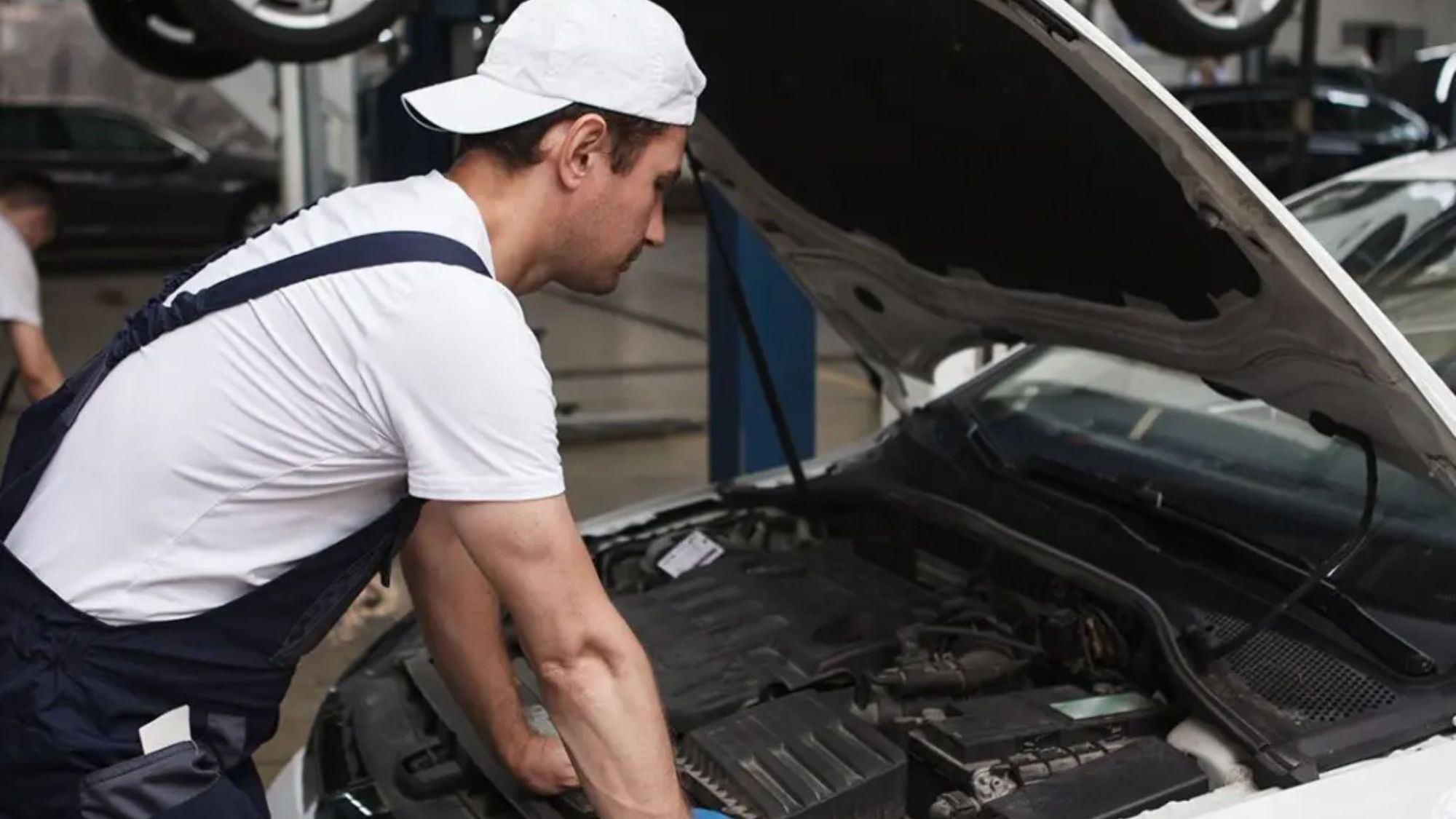 7 Red Flags to Watch Out for When Hiring Auto Mechanics (That Most Shop Owners Miss)